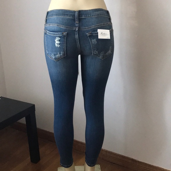 Distressed Super Skinny Jeans 🌺more sizes ! - Picture 5 of 5